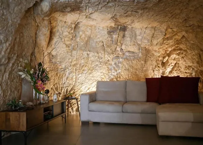 아파트 Grotta Divina 오스투니