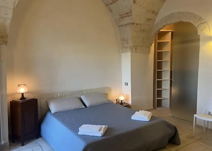 Grotta Divina 奥斯图尼