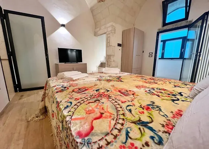 Grotta Divina 오스투니